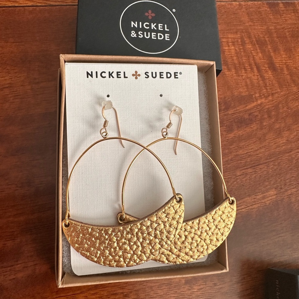 Nickel & Suede Hammered Gold Asters - never worn